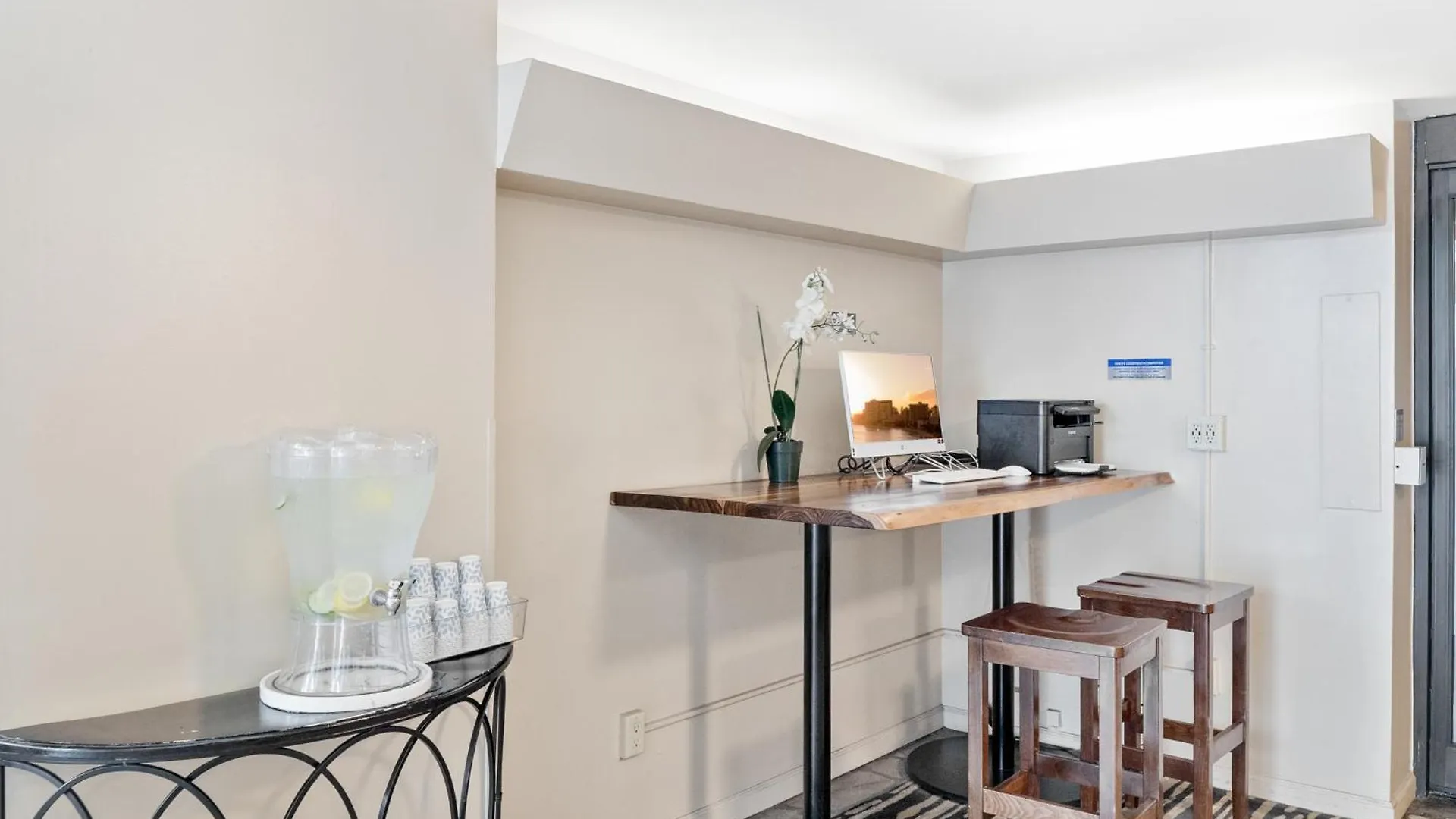 Aparthotel Pacific Monarch - 1 Bedroom - Ocean And City Views! Honolulu United States