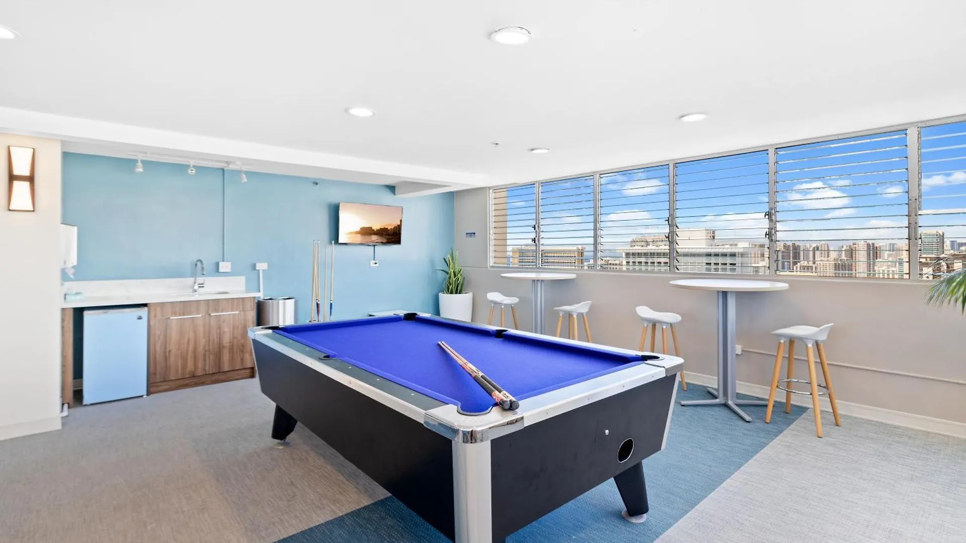 Pacific Monarch - 1 Bedroom - Ocean And City Views! Honolulu Aparthotel